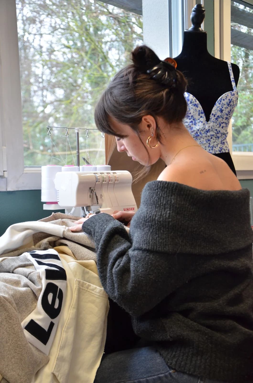 Maxance dans son atelier